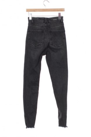 Blugi de femei Stradivarius, Mărime XS, Culoare Negru, Preț 76,00 Lei