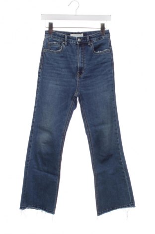 Γυναικείο Τζίν Stradivarius, Μέγεθος XS, Χρώμα Μπλέ, Τιμή 14,83 €