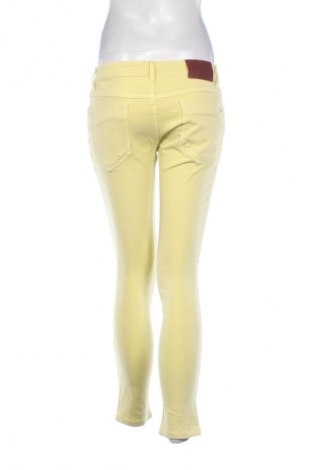 Damskie jeansy Timeout, Rozmiar M, Kolor Żółty, Cena 46,99 zł