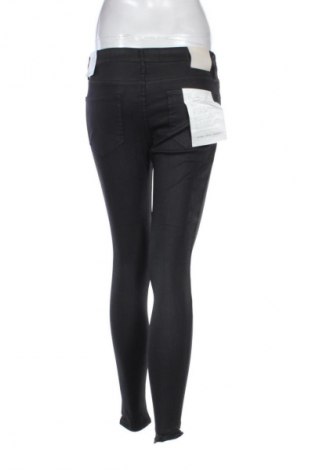 Dámske džínsy  Young Poets Society, Veľkosť S, Farba Čierna, Cena  97,19 €