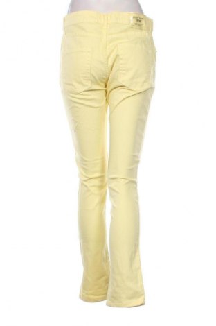 Γυναικείο Τζίν Zara, Μέγεθος L, Χρώμα Κίτρινο, Τιμή 15,99 €