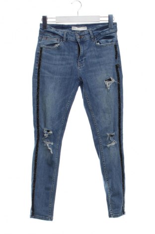 Damskie jeansy Zara, Rozmiar S, Kolor Niebieski, Cena 62,02 zł