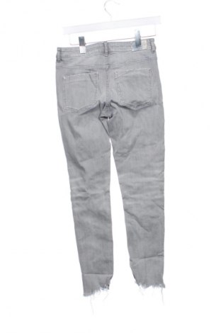 Blugi de femei Zara, Mărime S, Culoare Gri, Preț 72,99 Lei
