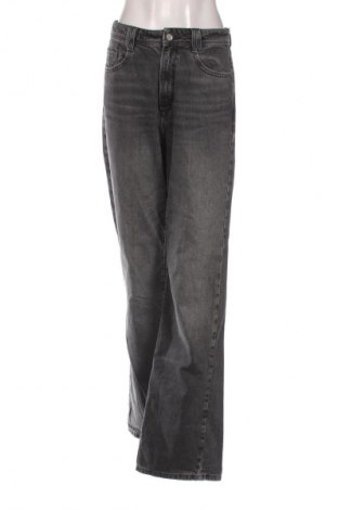 Damskie jeansy Zara, Rozmiar M, Kolor Czarny, Cena 62,07 zł