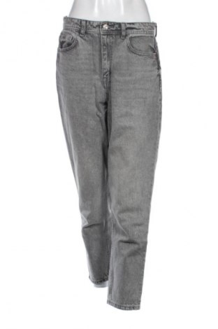 Dámske džínsy  Zara, Veľkosť L, Farba Sivá, Cena  25,32 €