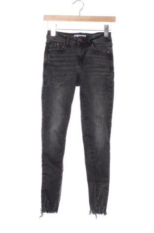 Дамски дънки Zara, Размер XXS, Цвят Сив, Цена 27,00 лв.