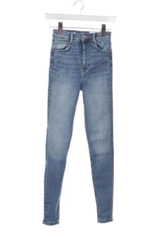 Blugi de femei Zara, Mărime XXS, Culoare Albastru, Preț 105,34 Lei