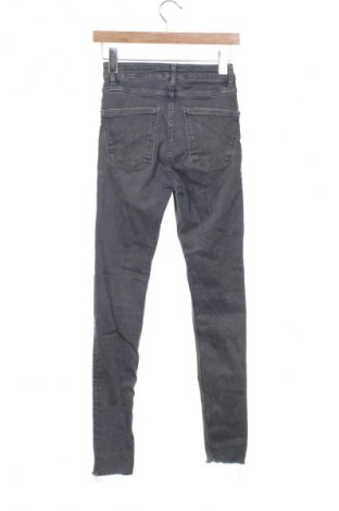 Γυναικείο Τζίν Zara, Μέγεθος XS, Χρώμα Γκρί, Τιμή 13,81 €