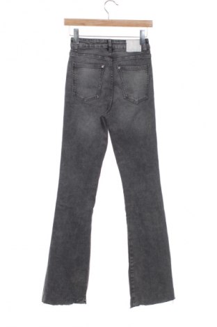 Blugi de femei Zara, Mărime XXS, Culoare Gri, Preț 71,05 Lei