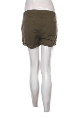 Дамски къс панталон Amisu, Размер M, Цвят Зелен, Цена 19,55 лв.