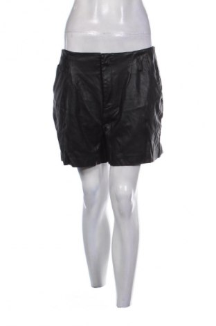 Дамски къс панталон Amisu, Размер L, Цвят Черен, Цена 19,00 лв.