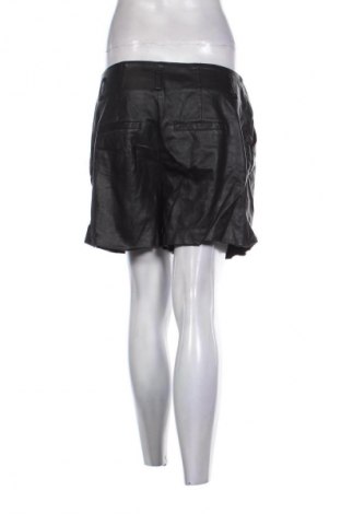 Дамски къс панталон Amisu, Размер L, Цвят Черен, Цена 19,00 лв.