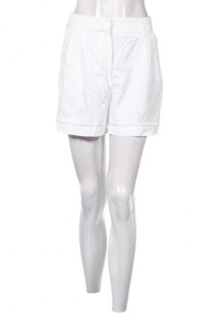 Дамски къс панталон Amisu, Размер S, Цвят Бял, Цена 19,04 лв.