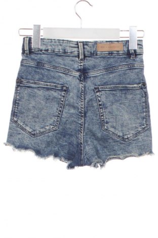 Γυναικείο κοντό παντελόνι Bershka, Μέγεθος XS, Χρώμα Πολύχρωμο, Τιμή 9,72 €