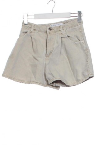 Dámské kraťasy  Bershka, Velikost XS, Barva Krémová, Cena  247,00 Kč