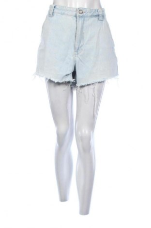 Γυναικείο κοντό παντελόνι Bershka, Μέγεθος XL, Χρώμα Μπλέ, Τιμή 9,72 €