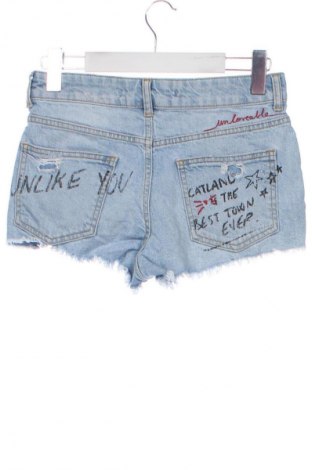 Дамски къс панталон Bershka, Размер S, Цвят Многоцветен, Цена 19,00 лв.