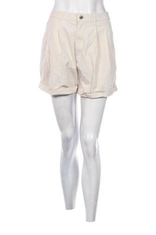 Női rövidnadrág Calvin Klein Jeans, Méret M, Szín Bézs, Ár 11 020 Ft