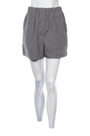 Női rövidnadrág Candy, Méret S, Szín Szürke, Ár 8 009 Ft