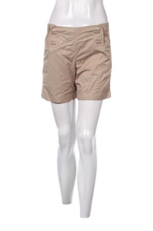 Дамски къс панталон Converse, Размер M, Цвят Бежов, Цена 48,88 лв.