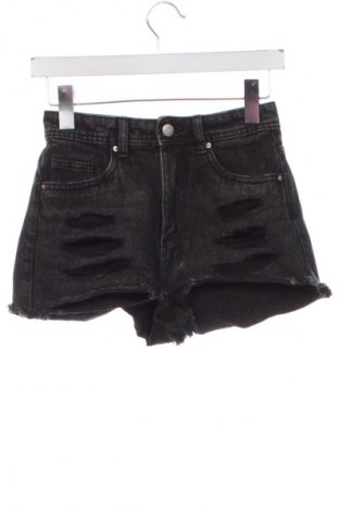 Дамски къс панталон Cropp, Размер XXS, Цвят Черен, Цена 34,00 лв.