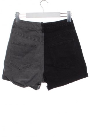 Dámské kraťasy  Cropp, Velikost XS, Barva Vícebarevné, Cena  430,00 Kč