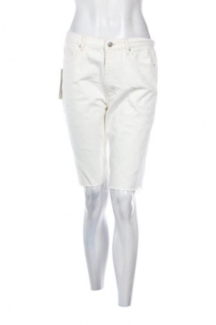 Damen Shorts Cross Jeans, Größe M, Farbe Weiß, Preis 20,99 €