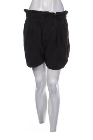 Дамски къс панталон Fb Sister, Размер M, Цвят Черен, Цена 19,00 лв.