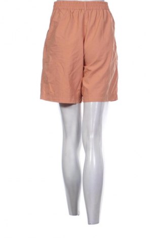 Дамски къс панталон Madison, Размер S, Цвят Оранжев, Цена 33,82 лв.