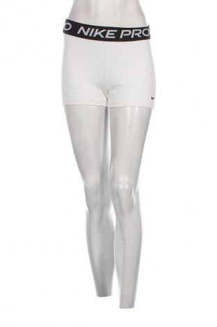 Γυναικείο κοντό παντελόνι Nike, Μέγεθος M, Χρώμα Λευκό, Τιμή 17,30 €