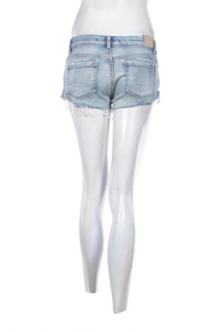 Dámské kraťasy  Pull&Bear, Velikost M, Barva Modrá, Cena  242,00 Kč