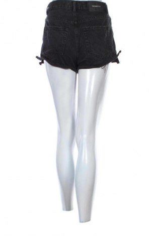 Női rövidnadrág Pull&Bear, Méret S, Szín Fekete, Ár 3 828 Ft