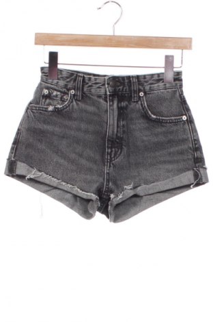 Női rövidnadrág Pull&Bear, Méret XXS, Szín Szürke, Ár 3 910 Ft