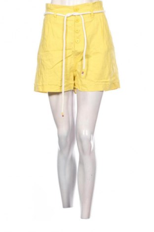 Γυναικείο κοντό παντελόνι Q/S by S.Oliver, Μέγεθος M, Χρώμα Κίτρινο, Τιμή 17,39 €
