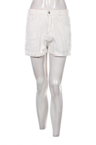 Дамски къс панталон SHEIN, Размер M, Цвят Бял, Цена 19,00 лв.