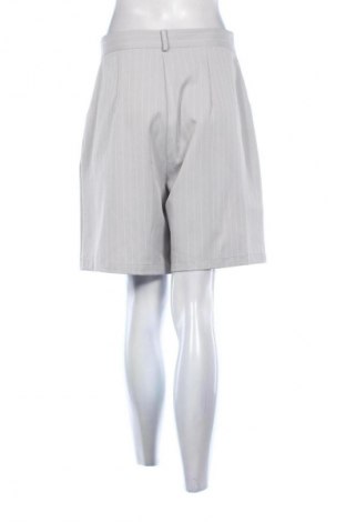 Γυναικείο κοντό παντελόνι SHEIN, Μέγεθος L, Χρώμα Γκρί, Τιμή 7,84 €