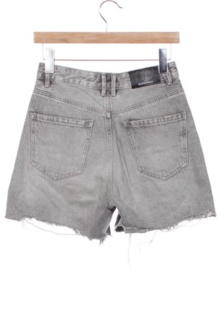 Damen Shorts Stradivarius, Größe XS, Farbe Grau, Preis € 10,00