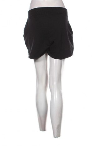 Női rövidnadrág Trendyol, Méret S, Szín Fekete, Ár 6 647 Ft