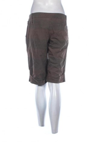 Дамски къс панталон Trussardi, Размер M, Цвят Многоцветен, Цена 39,99 лв.