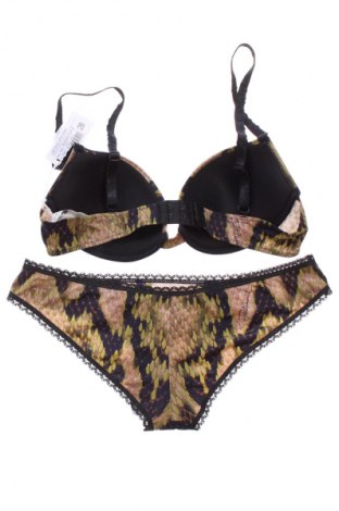 Damski zestaw Just Cavalli, Rozmiar M, Kolor Kolorowy, Cena 494,25 zł