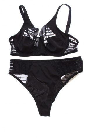 Damen-Set Trendyol, Größe 3XL, Farbe Schwarz, Preis 31,68 €