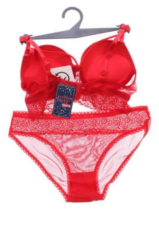 Damen-Set Unbranded, Größe M, Farbe Rot, Preis € 6,14