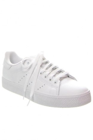 Дамски обувки Adidas Originals, Размер 41, Цвят Бял, Цена 204,99 лв.