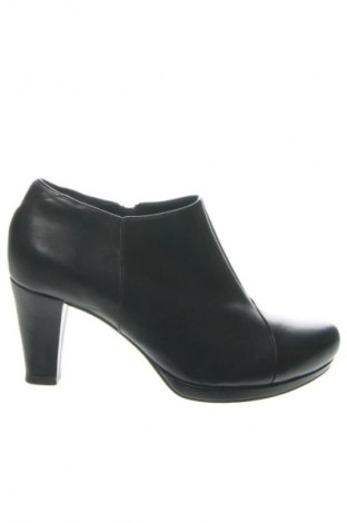 Дамски обувки Clarks, Размер 39, Цвят Черен, Цена 164,22 лв.