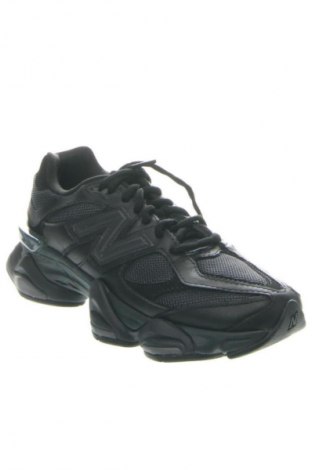 Дамски обувки New Balance, Размер 38, Цвят Черен, Цена 204,99 лв.