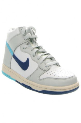 Дамски обувки Nike, Размер 38, Цвят Многоцветен, Цена 204,99 лв.