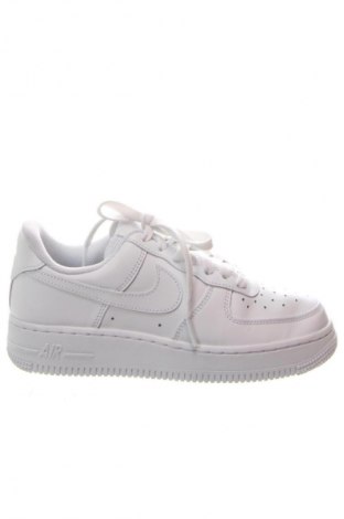 Дамски обувки Nike, Размер 37, Цвят Бял, Цена 204,99 лв.