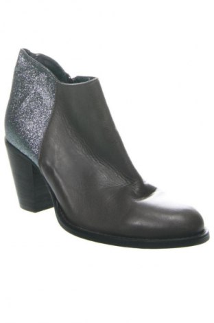 Dámske topánky  Nude, Veľkosť 39, Farba Viacfarebná, Cena  104,60 €