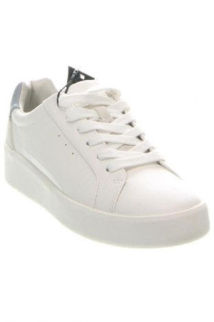 Дамски обувки ONLY, Размер 36, Цвят Бял, Цена 77,99 лв.