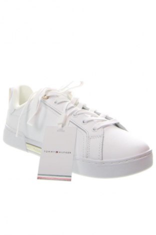 Дамски обувки Tommy Hilfiger, Размер 38, Цвят Бял, Цена 84,36 €